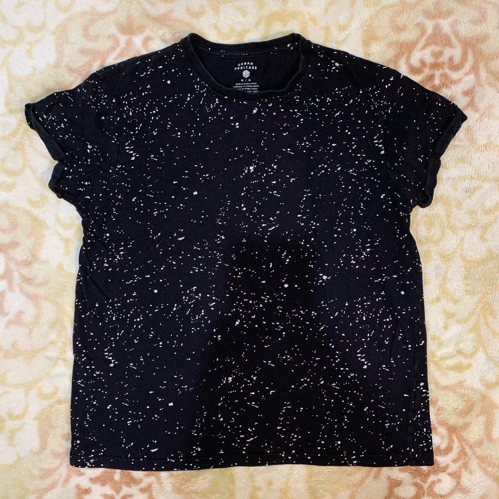 Black specked tee